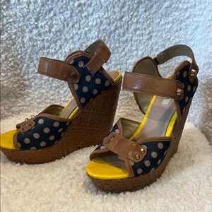 XOXO Blue/Tan and Yellow Wedge Sandals - Size 7.  5” platform heel.